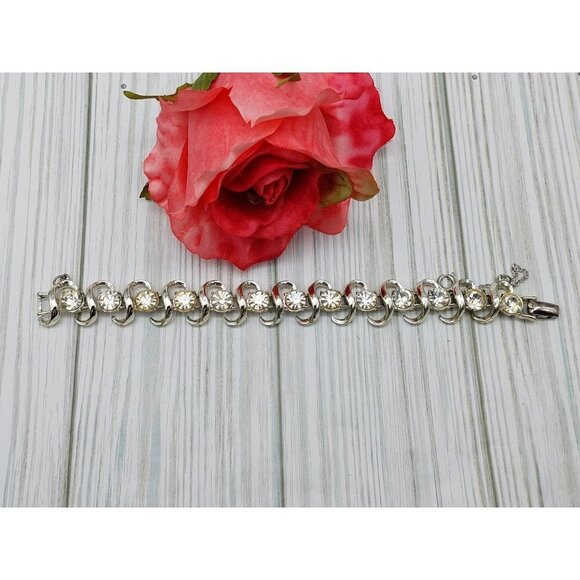 Beautiful Vintage CORO Silver Tone Swirl Crystal Link Bracelet Safety Chain 7" - Picture 9 of 11